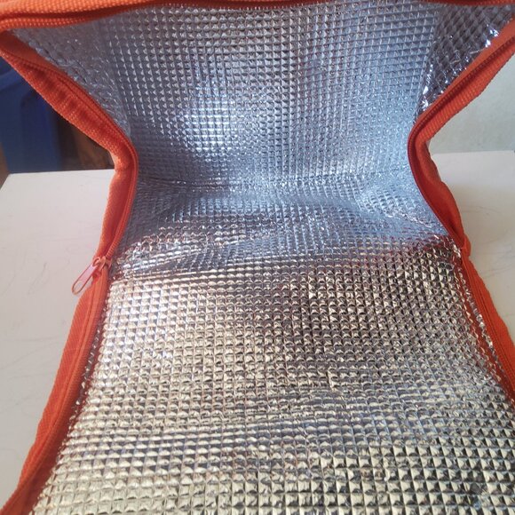 PIZZA PIZZA UNIVERSAL ORLANDO RESORT 2023 SPIDERMAN LUNCHBOX - Picture 3 of 11